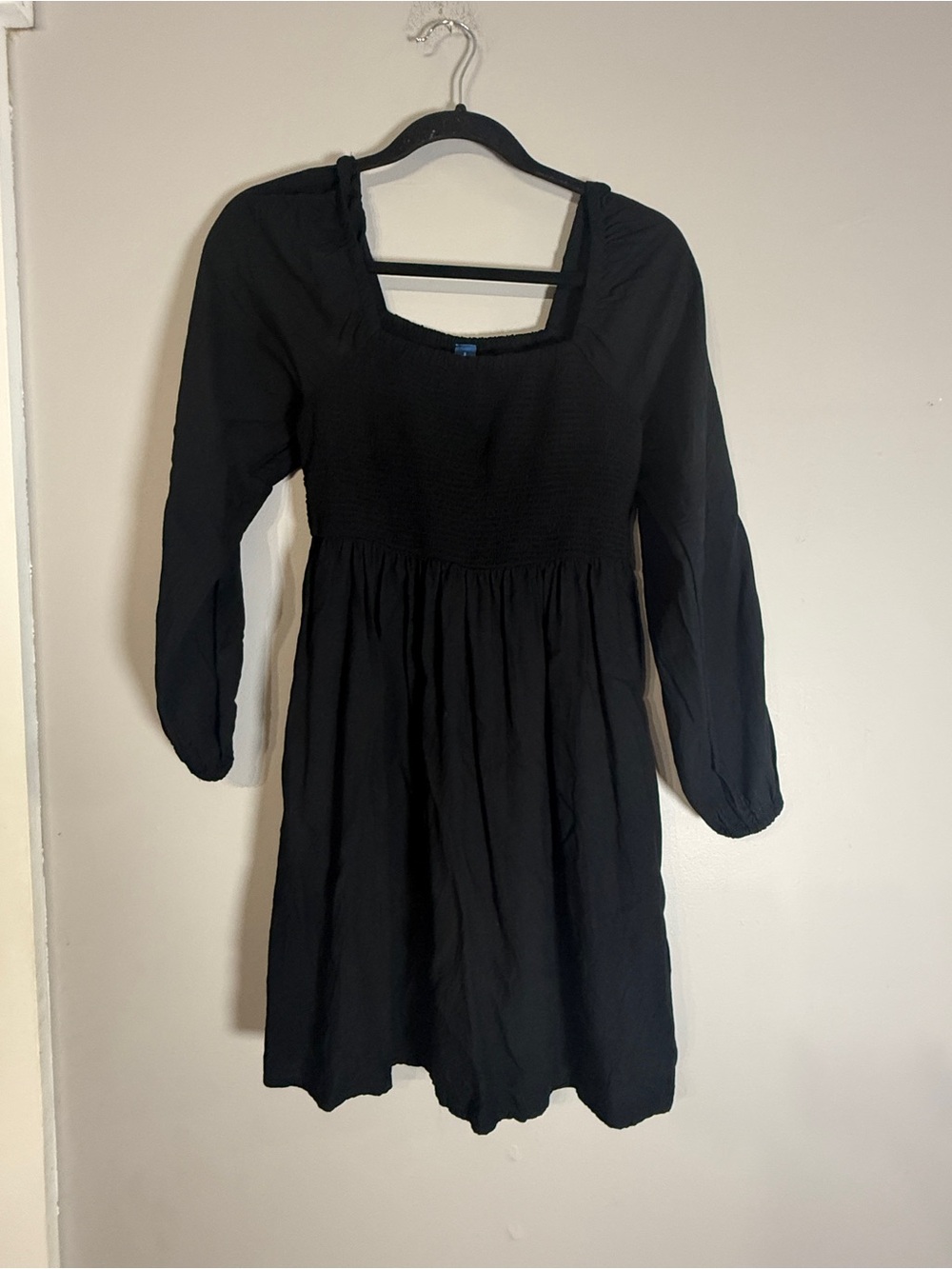 Old Navy Black Long-Sleeve Square Neck Smocked Dress